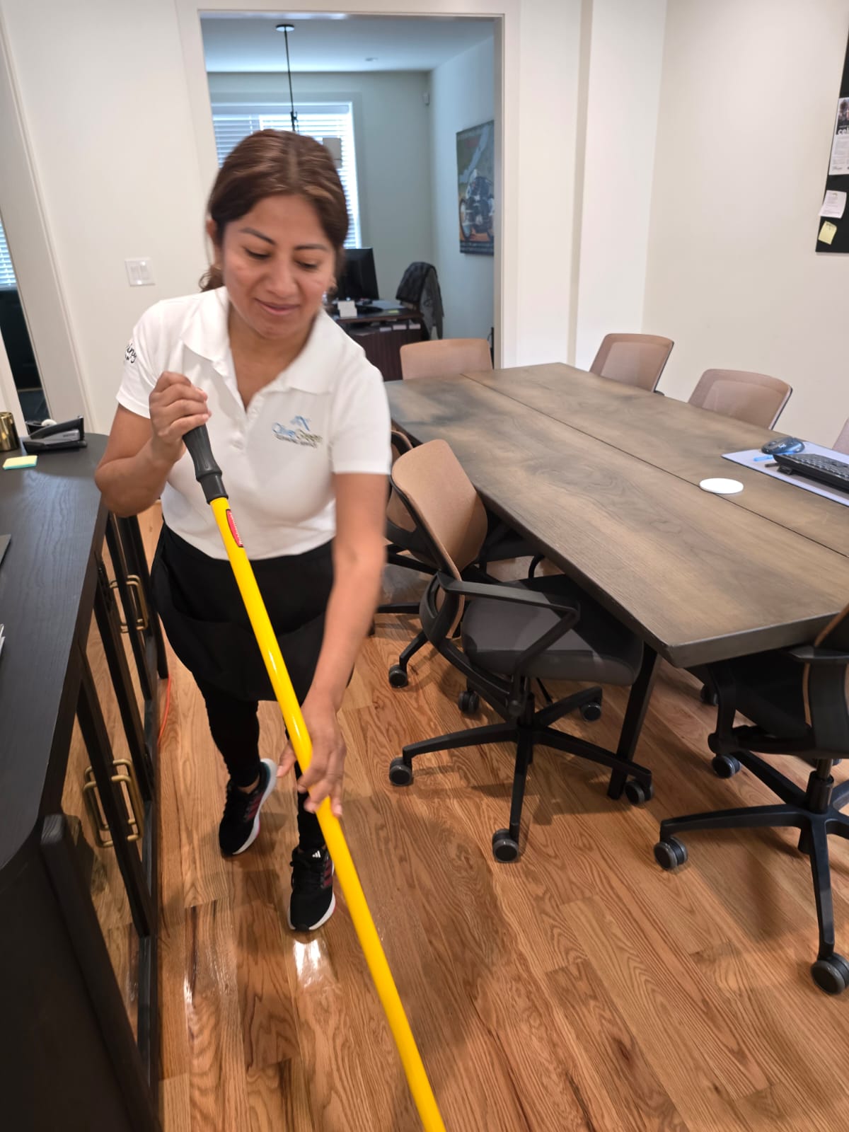 Olive Green Cleaning Team in Rockville MD